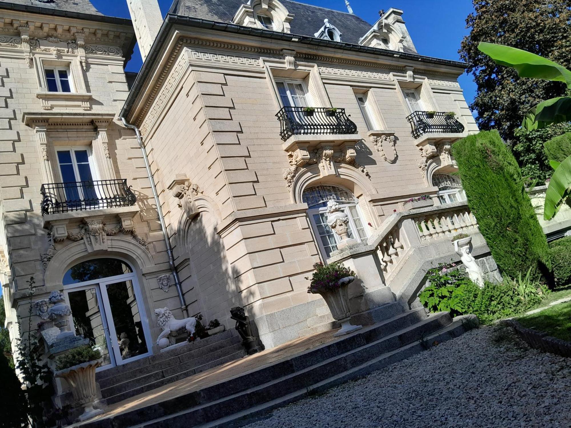 Le Madrigal Bed & Breakfast Mamers Exterior photo